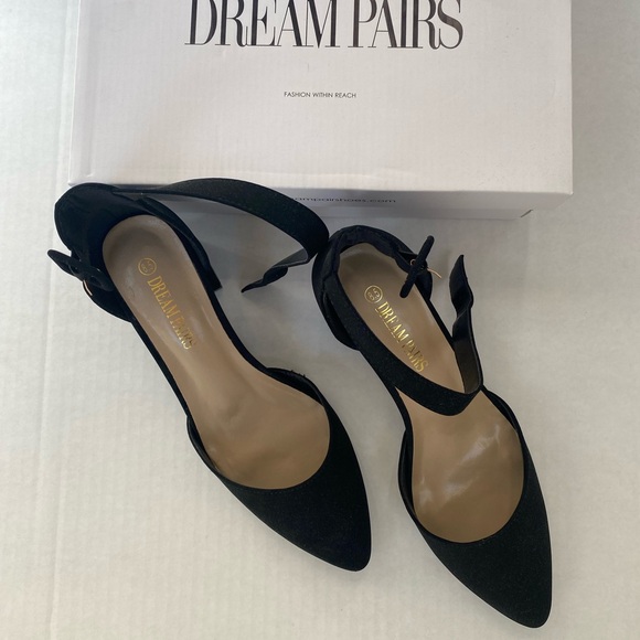 Dream Pairs Shoes - 🏷️ NWT Dream Pairs Annee Chunky Heel Dress Pump